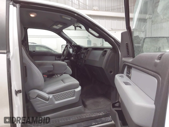 2014 Ford F-150 XL with VIN 1FTEX1EM0EFB63335, listed as a IAAI auction lot 41214051 with 39,610 mi miles and . Bid and sale history available at carsss.com. Image 5.