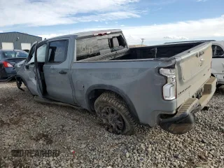 2025 Chevrolet Silverado 1500 with VIN 3GCUKHE86SG111563, listed as a Copart auction lot 42922455 with Not Provided miles and Salvage Title. Bid and sale history available at DreamBid. Image 2.