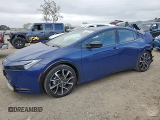 2024 Toyota Prius SE z VIN JTDACACUXR3035253, wystawiony jako Copart lot #50587705 z przebiegiem 1 997 mil mil oraz Szkoda całkowita • Salvage title. Historia ofert i sprzedaży dostępna na DreamBid. Obrazek 1.