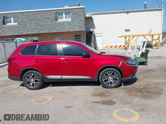 2018 Mitsubishi Outlander ES z VIN JA4AD2A39JZ055230, wystawiony jako IAAI lot #41786868 z przebiegiem 95 597 mil mil oraz . Historia ofert i sprzedaży dostępna na DreamBid. Obrazek 13.