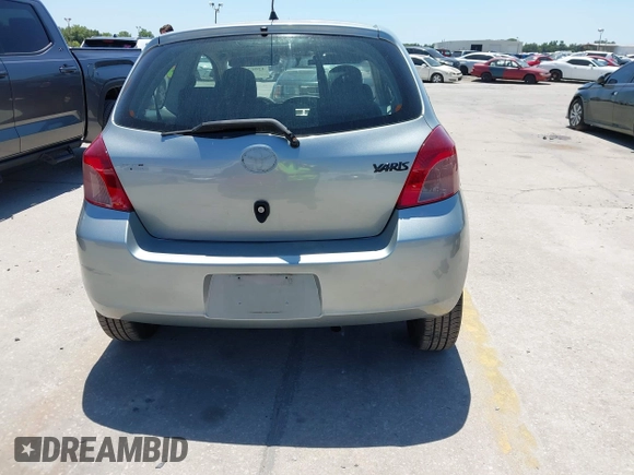2007 Toyota Yaris with VIN JTDJT923075057996, listed as a IAAI auction lot 42062712 with 190,423 mi miles. Bid and sale history available at carsss.com. Image 17.