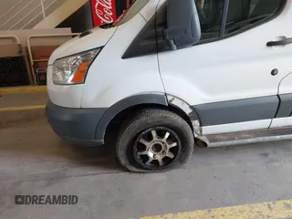 2015 Ford Transit Cargo z VIN 1FTNR1ZM4FKA66250, wystawiony jako IAAI lot #42249224 z przebiegiem 86 225 mil mil oraz . Historia ofert i sprzedaży dostępna na DreamBid. Obrazek 6.