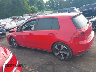 2017 Volkswagen GTI S z VIN 3VW4T7AU1HM076156, wystawiony jako IAAI lot #42216232 z przebiegiem 40 388 mil mil oraz . Historia ofert i sprzedaży dostępna na DreamBid. Obrazek 14.