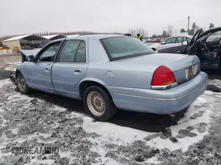 1998 Ford Crown Victoria LX с VIN 2FAFP74W4WX100549, выставлен на аукционе IAAI как лот 41573494 с пробегом 114 818 миль миль и . История ставок и продаж доступна на DreamBid. Изображение 3.