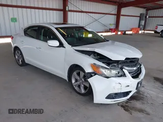 2014 Acura ILX Tech Pkg with VIN 19VDE1F73EE005200, listed as a IAAI auction lot 41854914 with 106,929 mi miles. Bid and sale history available at carsss.com. Image 1.