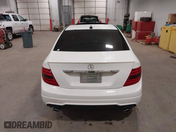 2013 Mercedes-Benz C 300 Sport с VIN WDDGF8AB3DR297543, выставлен на аукционе IAAI как лот 42323929 с пробегом 132 059 миль миль и . История ставок и продаж доступна на DreamBid. Изображение 16.