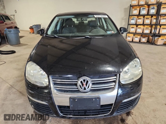 2009 Volkswagen Jetta SE with VIN 3VWRZ71K09M166838, listed as a Copart auction lot 62273635 with 156,816 mi miles and Salvage title. Bid and sale history available at DreamBid. Image 5.