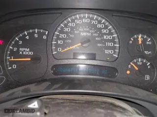 2005 Chevrolet Suburban LT with VIN 3GNFK16Z75G290666, listed as a IAAI auction lot 41812793 with 187,377 mi miles. Bid and sale history available at carsss.com. Image 7.