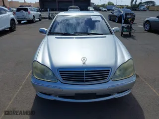 2001 Mercedes-Benz S-Class with VIN WDBNG75JX1A192890, listed as a IAAI auction lot 42088877 with 225,966 mi miles. Bid and sale history available at carsss.com. Image 6.