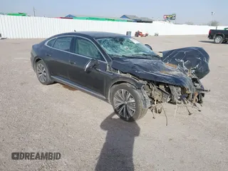 2020 Volkswagen Arteon z VIN WVWDR7AN5LE014820, wystawiony jako IAAI lot #41822180 z przebiegiem Nie podano mil oraz . Historia ofert i sprzedaży dostępna na DreamBid. Obrazek 1.