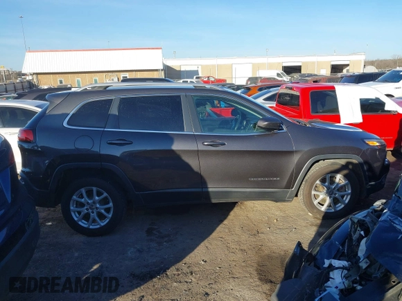 2016 Jeep Cherokee Altitude with VIN 1C4PJLCS8GW173279, listed as a IAAI auction lot 41129117 with 163,978 mi miles. Bid and sale history available at carsss.com. Image 13.