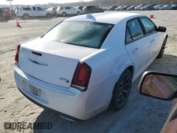 2016 Chrysler 300 S with VIN 2C3CCABG1GH229852, listed as a Copart auction lot 82442774 with 131,482 mi miles and Salvage Title. Bid and sale history available at DreamBid. Image 3.