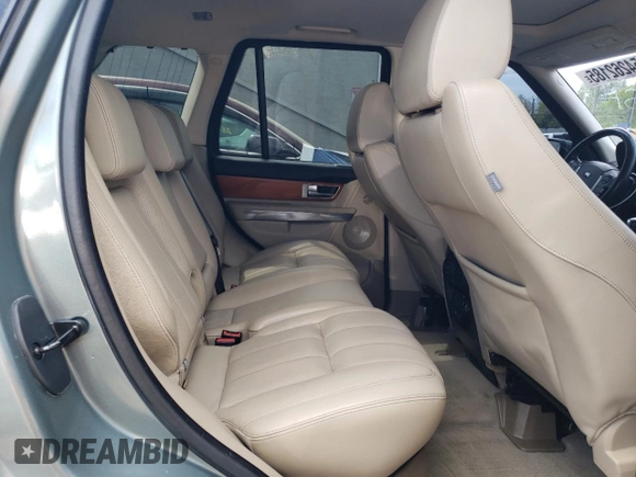 2010 Land Rover Range Rover Sport HSE Lux с VIN SALSK2D40AA233280, выставлен на аукционе Copart как лот 54262185 с пробегом 81 049 миль миль и Списание • Salvage title. История ставок и продаж доступна на DreamBid. Изображение 11.