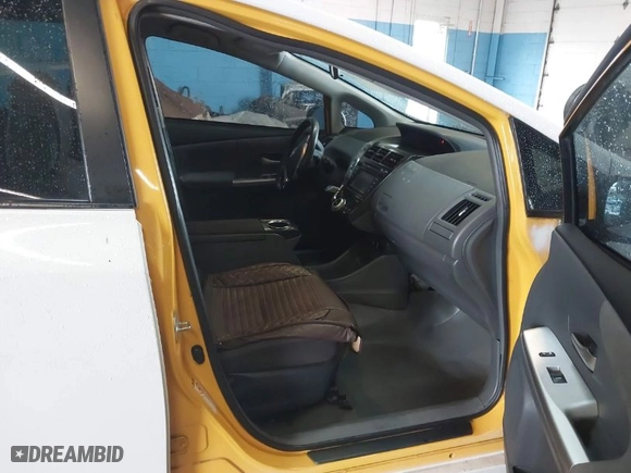 2012 Toyota Prius v Two with VIN JTDZN3EU9C3185934, listed as a IAAI auction lot 42019970 with 1 mi miles. Bid and sale history available at carsss.com. Image 5.