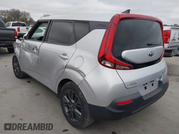 2021 Kia Soul EX with VIN KNDJ33AU9M7779006, listed as a IAAI auction lot 41769865 with 30,287 mi miles. Bid and sale history available at carsss.com. Image 3.