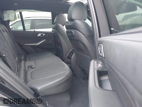 2023 BMW X5 xDrive45e z VIN 5UXTA6C02P9P59732, wystawiony jako IAAI lot #40713343 z przebiegiem Nie podano mil oraz . Historia ofert i sprzedaży dostępna na DreamBid. Obrazek 8.