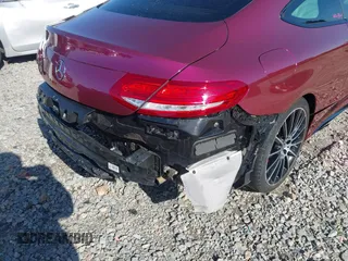2018 Mercedes-Benz C with VIN WDDWJ4JB8JF695704, listed as a IAAI auction lot 41991929 with 35,573 mi miles. Bid and sale history available at carsss.com. Image 20.