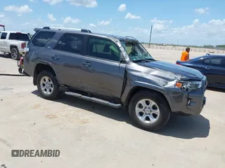 2020 Toyota 4Runner SR5 z VIN JTEZU5JR7L5224133, wystawiony jako IAAI lot #42454918 z przebiegiem 116 014 mil mil oraz . Historia ofert i sprzedaży dostępna na DreamBid. Obrazek 1.