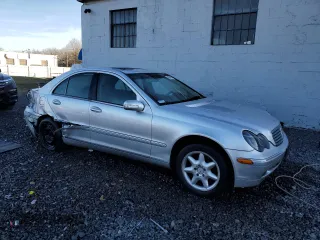2002 Mercedes-Benz C 230/260/280/320 with VIN WDBRF61J92F200907, listed as a Copart auction lot 85004194 with 80,953 mi miles and Salvage Title. Bid and sale history available at DreamBid. Image 4.