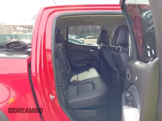 2018 Chevrolet Colorado 4WD Z71 z VIN 1GCGTDEN8J1141945, wystawiony jako IAAI lot #41837680 z przebiegiem 67 686 mil mil oraz . Historia ofert i sprzedaży dostępna na DreamBid. Obrazek 8.