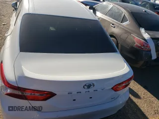 2018 Toyota Camry LE with VIN JTNB11HK0J3032024, listed as a Copart auction lot 41368875 with 69,979 mi miles and Salvage title. Bid and sale history available at DreamBid. Image 6.