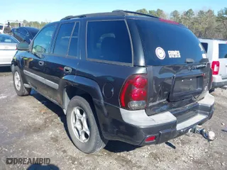 2003 Chevrolet TrailBlazer LS with VIN 1GNDT13S932374585, listed as a IAAI auction lot 41649849 with 208,099 mi miles. Bid and sale history available at carsss.com. Image 3.
