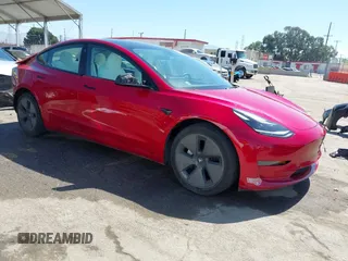 2023 Tesla Model 3 z VIN 5YJ3E1EA6PF566326, wystawiony jako IAAI lot #42687125 z przebiegiem 43 548 mil mil oraz . Historia ofert i sprzedaży dostępna na DreamBid. Obrazek 1.