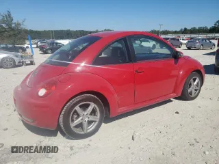 2010 Volkswagen New Beetle Coupe with VIN 3VWPG3AG5AM006413, listed as a Copart auction lot 74313714 with 203,249 mi miles and Salvage Title. Bid and sale history available at carsss.com. Image 3.