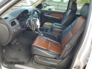 2008 Chevrolet Tahoe 3LT z VIN 1GNFK13068R145029, wystawiony jako Copart lot #55049795 z przebiegiem 167 835 mil mil oraz Szkoda całkowita • Salvage title. Historia ofert i sprzedaży dostępna na DreamBid. Obrazek 7.
