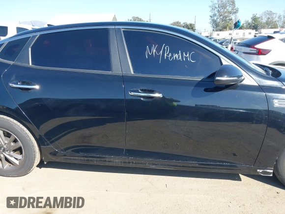 2020 Kia Optima LX z VIN 5XXGT4L30LG397179, wystawiony jako IAAI lot #41687616 z przebiegiem 69 253 mil mil oraz . Historia ofert i sprzedaży dostępna na DreamBid. Obrazek 12.