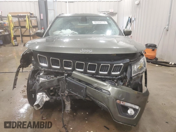 2018 Jeep Compass Latitude with VIN 3C4NJDBB9JT349493, listed as a Copart auction lot 80342714 with 56,041 mi miles and Salvage Title. Bid and sale history available at carsss.com. Image 5.