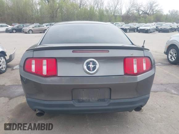2011 Ford Mustang V6 with VIN 1ZVBP8AM6B5135684, listed as a IAAI auction lot 41997236 with 226,547 mi miles and . Bid and sale history available at carsss.com. Image 16.