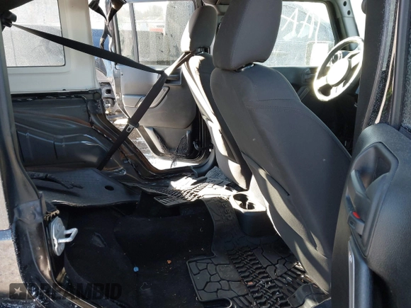 2017 Jeep Wrangler Unlimited Sport with VIN 1C4BJWDG0HL629476, listed as a IAAI auction lot 41408256 with 109,447 mi miles. Bid and sale history available at carsss.com. Image 8.
