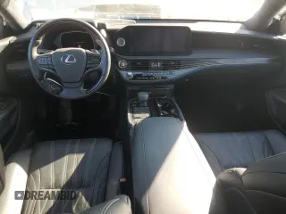 2022 Lexus LS with VIN JTHD51FF6N5015714, listed as a Copart auction lot 77466384 with 27,167 mi miles and Salvage Title. Bid and sale history available at carsss.com. Image 8.