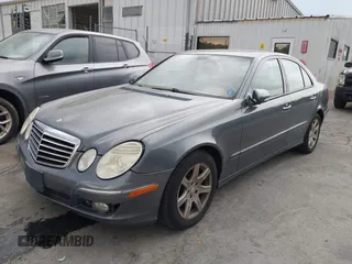 2008 Mercedes-Benz E-Class 3.0L with VIN WDBUF22X78B224919, listed as a IAAI auction lot 42106087 with 274,844 mi miles. Bid and sale history available at carsss.com. Image 2.