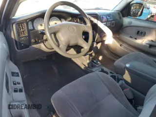 2002 Toyota Tacoma z VIN 5TEWN72N72Z094426, wystawiony jako Copart lot #45386145 z przebiegiem 159 355 mil mil oraz Szkoda całkowita • Salvage title. Historia ofert i sprzedaży dostępna na DreamBid. Obrazek 8.