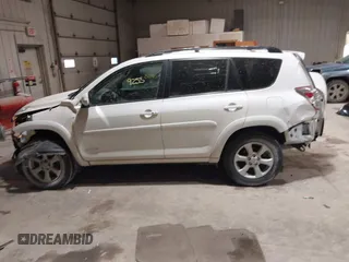 2011 Toyota RAV4 Ltd with VIN 2T3DK4DV3BW045652, listed as a IAAI auction lot 41399253 with 221,225 mi miles. Bid and sale history available at carsss.com. Image 14.