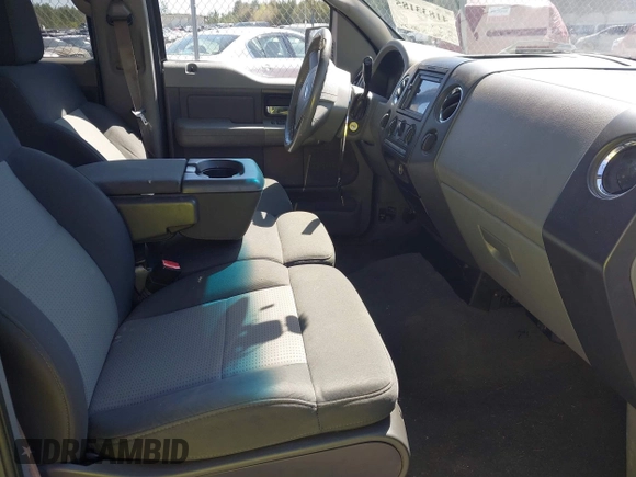 2008 Ford F-150 XLT with VIN 1FTPW14V38FA22141, listed as a IAAI auction lot 41833185 with 254,516 mi miles. Bid and sale history available at carsss.com. Image 5.
