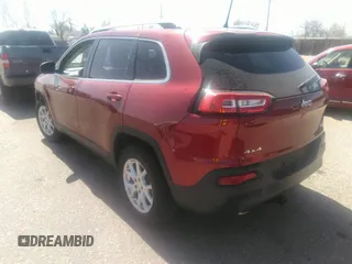 2016 Jeep Cherokee Latitude with VIN 1C4PJMCB9GW142189, listed as a IAAI auction lot 42010107 with 117,835 mi miles and . Bid and sale history available at DreamBid. Image 3.