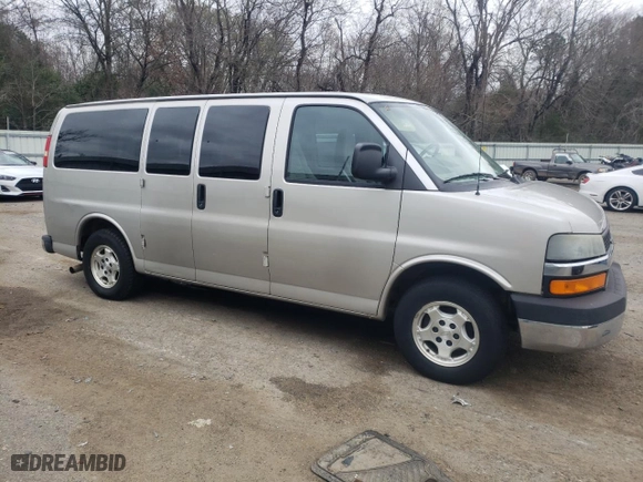 2005 Chevrolet Express Passenger with VIN 1GNFG15T351207764, listed as a Copart auction lot 46085905 with 175,358 mi miles and Clean Title. Bid and sale history available at carsss.com. Image 4.
