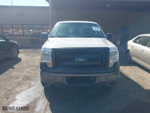 2014 Ford F-150 XL with VIN 1FTMF1CM8EFC18695, listed as a IAAI auction lot 41916660 with 1 mi miles. Bid and sale history available at carsss.com. Image 12.