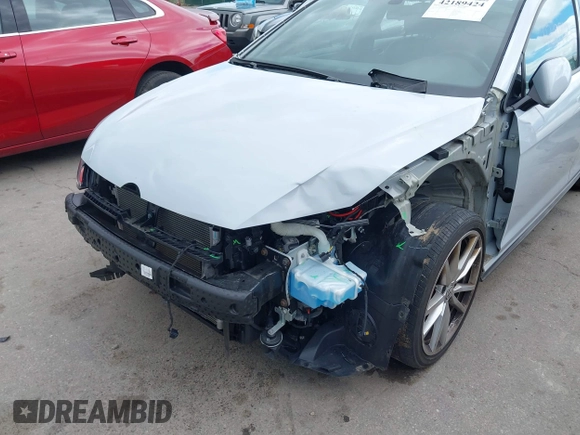 2019 Volkswagen GTI S z VIN 3VW5T7AU8KM038287, wystawiony jako IAAI lot #42189424 z przebiegiem 62 098 mil mil oraz . Historia ofert i sprzedaży dostępna na DreamBid. Obrazek 6.