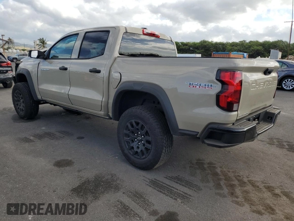 2024 Chevrolet Colorado 4WD Trail Boss z VIN 1GCPTEEK2R1256807, wystawiony jako Copart lot #47854475 z przebiegiem 6 592 mil mil oraz Szkoda całkowita • Salvage title. Historia ofert i sprzedaży dostępna na DreamBid. Obrazek 2.