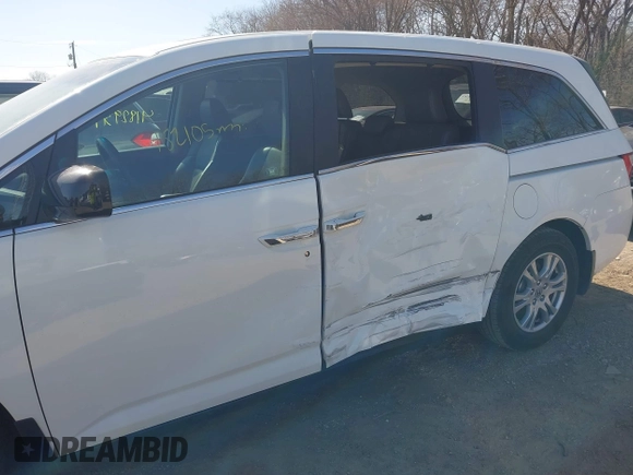 2011 Honda Odyssey EX-L with VIN 5FNRL5H69BB062666, listed as a IAAI auction lot 41829319 with 152,105 mi miles and . Bid and sale history available at carsss.com. Image 6.