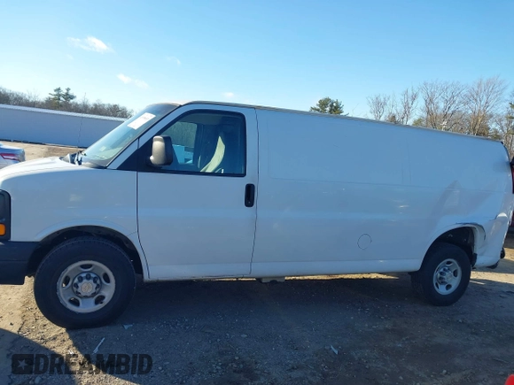 2014 Chevrolet Express Cargo Van with VIN 1GCWGGBA6E1122934, listed as a IAAI auction lot 40999693 with 194,565 mi miles. Bid and sale history available at carsss.com. Image 14.