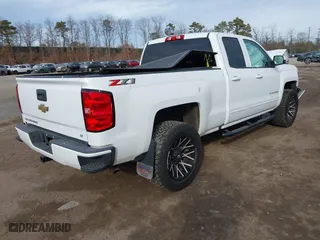 2018 Chevrolet Silverado 1500 LT with VIN 1GCVKREC7JZ264840, listed as a IAAI auction lot 41739510 with 70,377 mi miles. Bid and sale history available at carsss.com. Image 4.