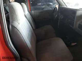 1995 Dodge Dakota with VIN 1B7GL23X0SW929034, listed as a Copart auction lot 88671085 with 166,944 mi miles and Salvage Title. Bid and sale history available at carsss.com. Image 10.