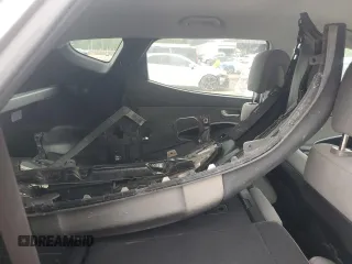 2017 Hyundai Santa Fe 2.4L z VIN 5NMZT3LBXHH038022, wystawiony jako Copart lot #51060545 z przebiegiem 63 790 mil mil oraz Szkoda całkowita • Salvage title. Historia ofert i sprzedaży dostępna na DreamBid. Obrazek 12.