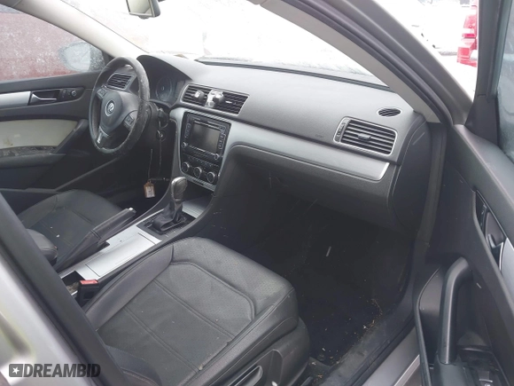 2012 Volkswagen Passat SE w/Sunroof with VIN 1VWBH7A3XCC097453, listed as a IAAI auction lot 41623676 with 155,721 mi miles. Bid and sale history available at carsss.com. Image 5.