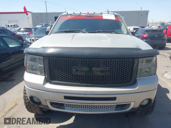 2008 GMC Sierra Denali z VIN 2GTEK638481176683, wystawiony jako IAAI lot #42003540 z przebiegiem 168 367 mil mil oraz . Historia ofert i sprzedaży dostępna na DreamBid. Obrazek 12.